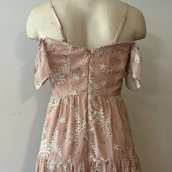 Dress the Population XS dress embroidered dusty pink - Picture 4 of 4